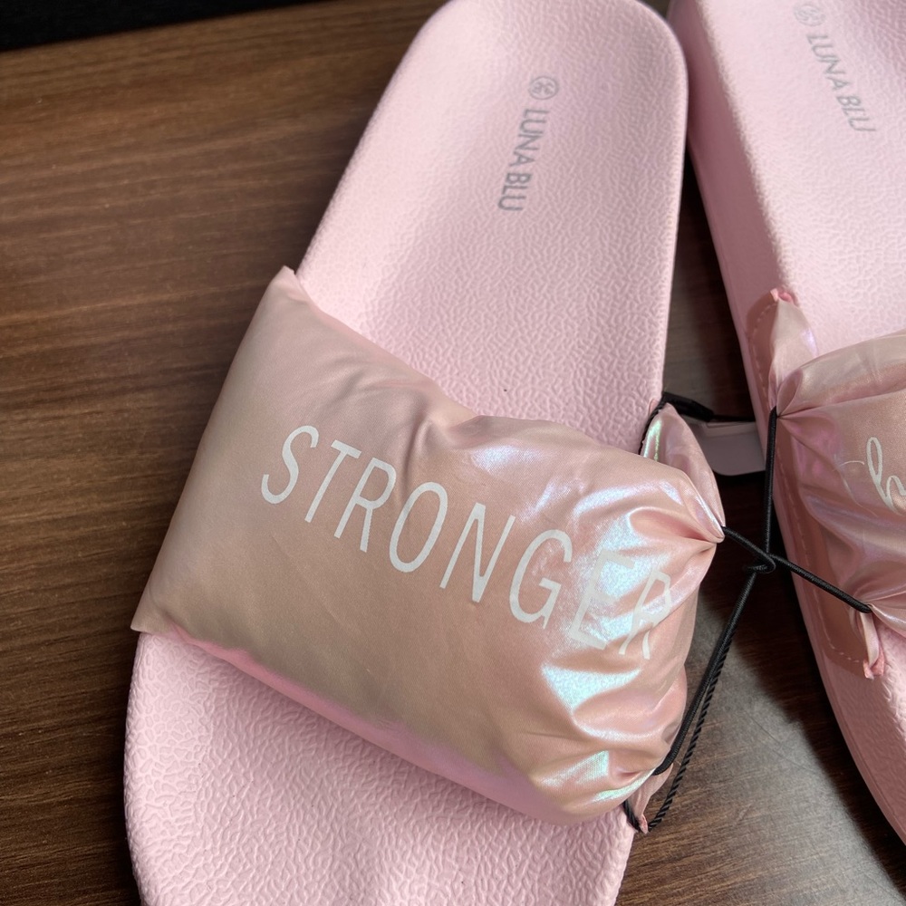 Luna Blu Pink Holographic Design Slides - Picture 6 of 7
